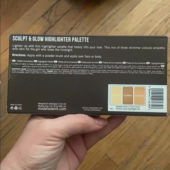 Models Own Sculpt & Glow Highlighter Palette, - Picture 2 of 5